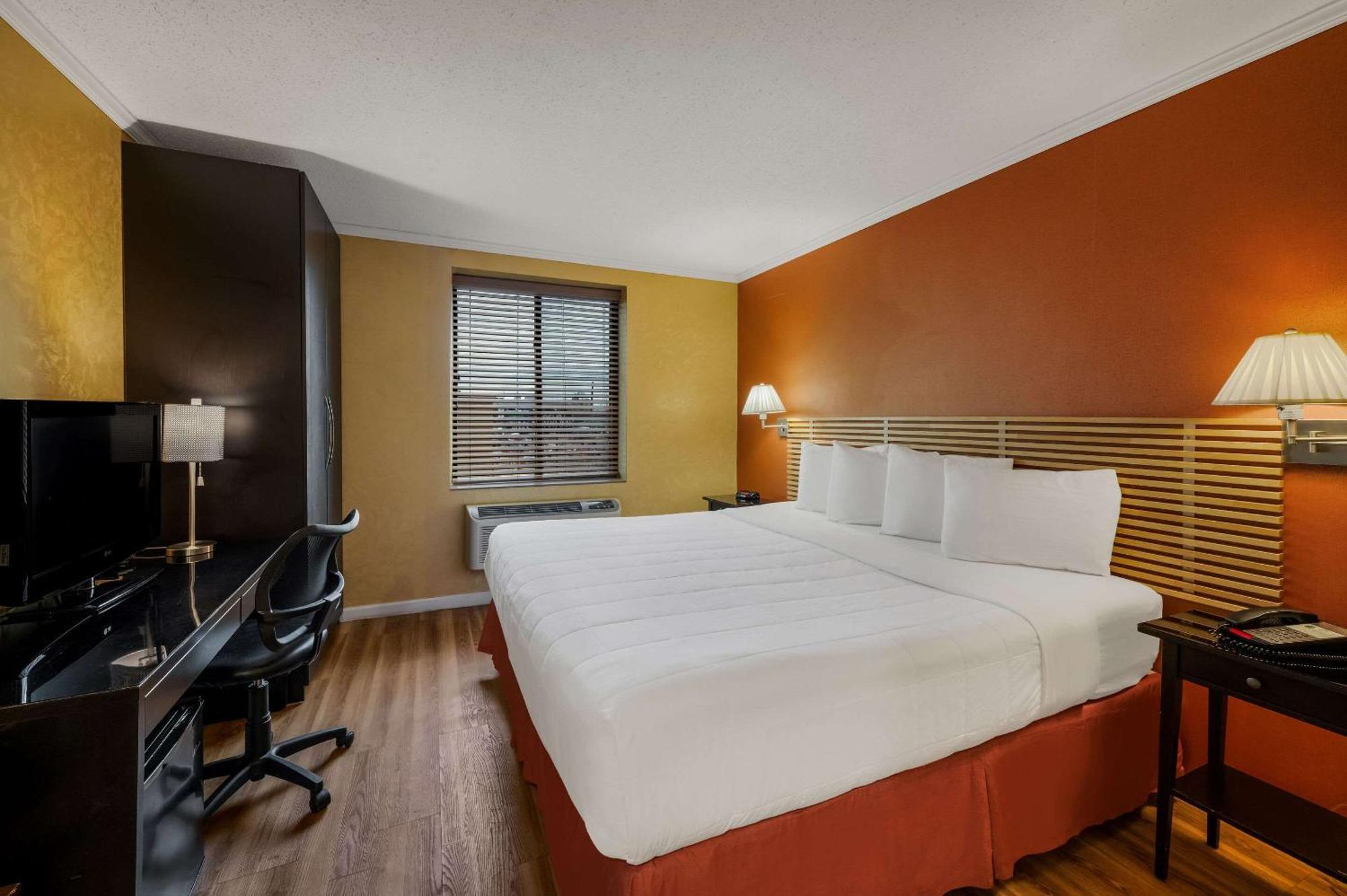 Quality Inn Jfk Airport Rockaway Blvd New York City Exterior photo