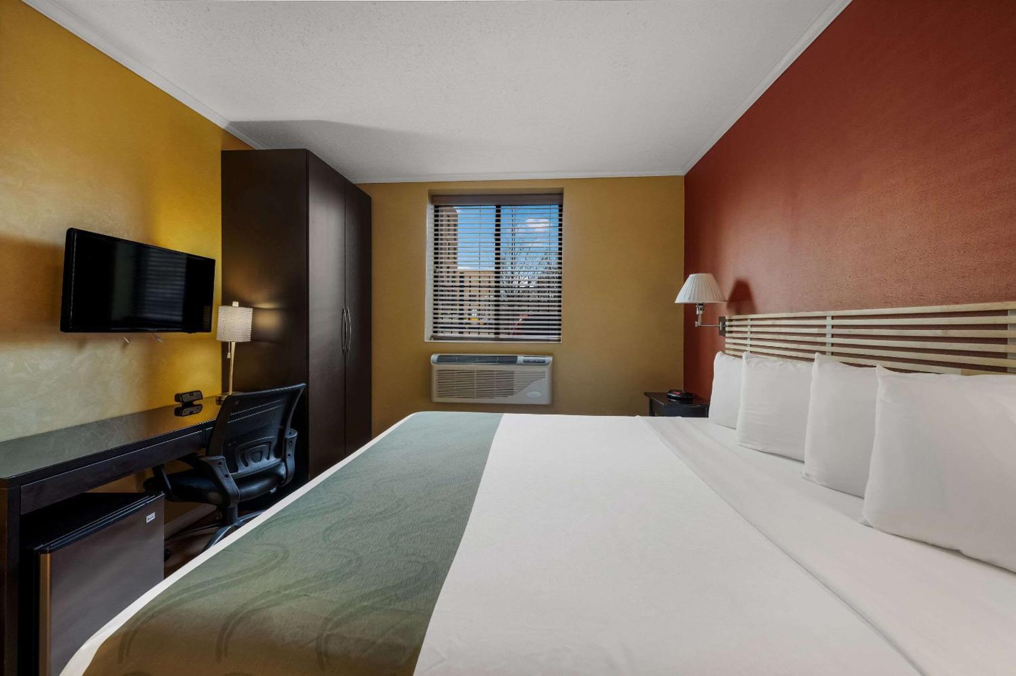 Quality Inn Jfk Airport Rockaway Blvd New York City Exterior photo